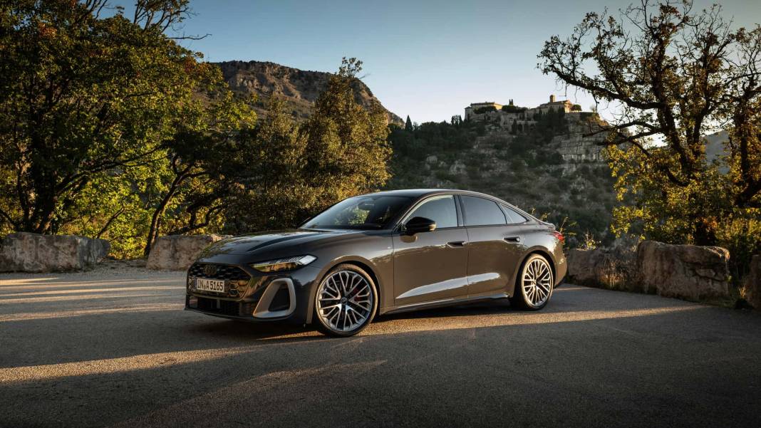 Audi A4'ün tahtını sallamaya geldi. Türkiye pazarındaki satış fiyatı belli oldu 1